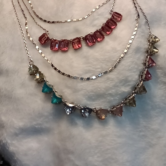 373. NECKLACE FASHION CLEAR PINK GREEN GEMS SILVER TONE MULTI STRAND 17" - Picture 2 of 6